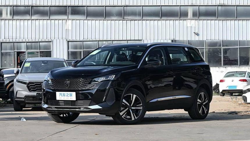 В России начались продажи красивого кроссовера Peugeot