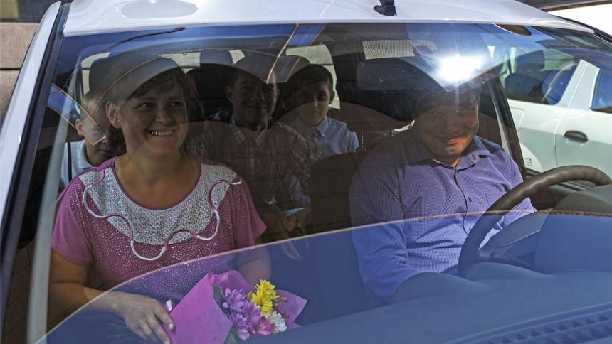 В Госдуме призвали активнее давать некоторым льготникам машины