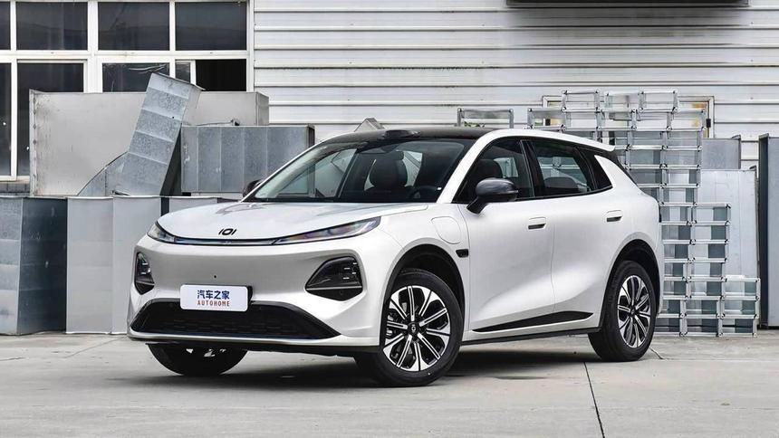 До России добрался «умный» кроссовер Changan Nevo