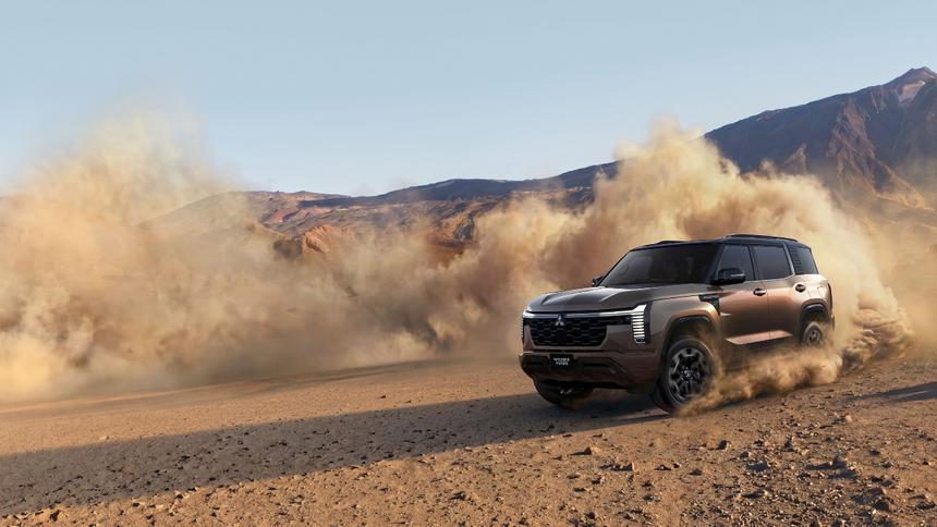 Россиянам раскрыли сроки появления нового Pajero в стране